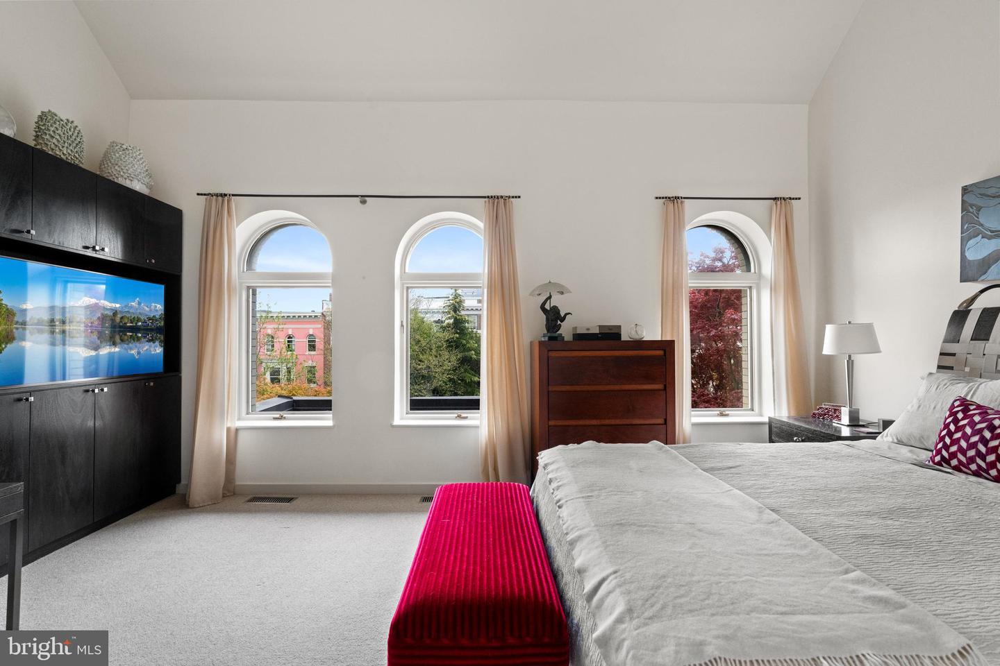 1910 BILTMORE ST NW #2, WASHINGTON, District Of Columbia 20009, 2 Bedrooms Bedrooms, ,2 BathroomsBathrooms,Residential,For sale,1910 BILTMORE ST NW #2,DCDC2195086 MLS # DCDC2195086