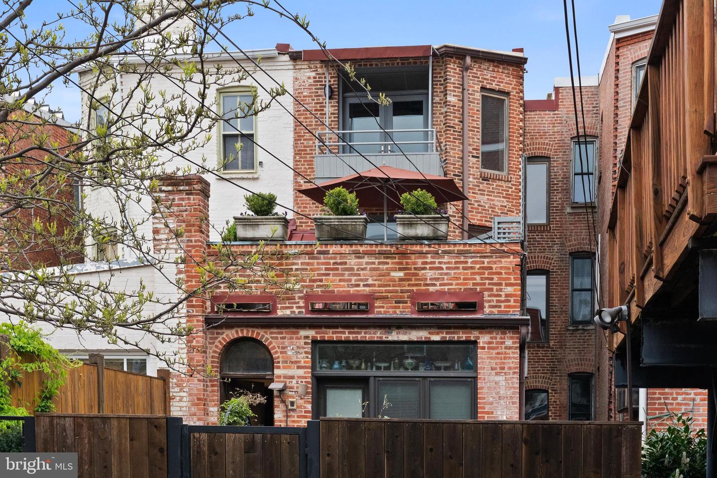 1910 BILTMORE ST NW #2, WASHINGTON, District Of Columbia 20009, 2 Bedrooms Bedrooms, ,2 BathroomsBathrooms,Residential,For sale,1910 BILTMORE ST NW #2,DCDC2195086 MLS # DCDC2195086