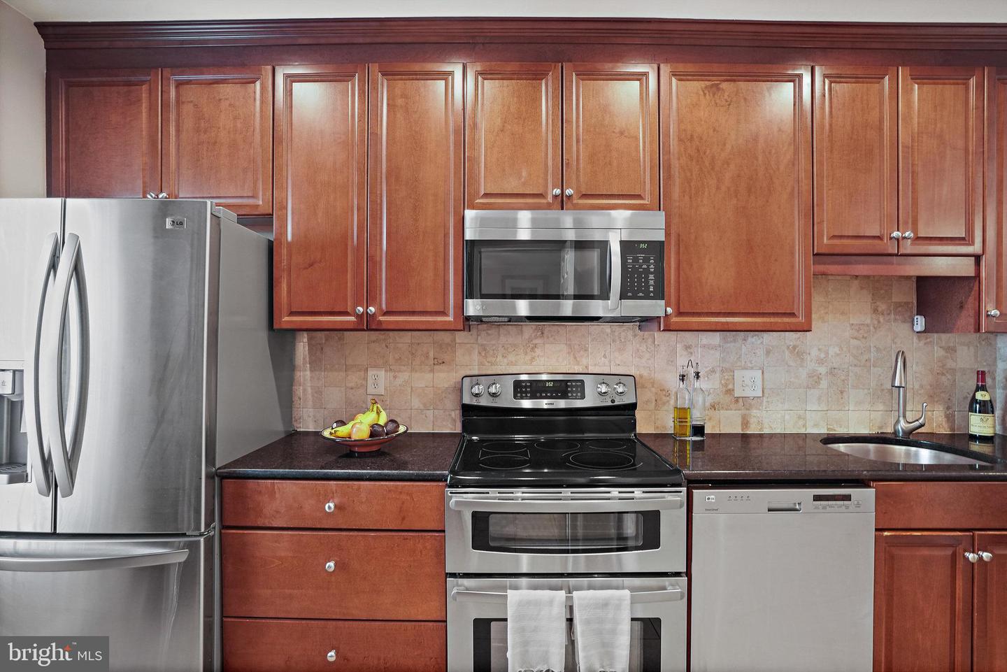 3275 SUTTON PL NW #A, WASHINGTON, District Of Columbia 20016, 2 Bedrooms Bedrooms, ,2 BathroomsBathrooms,Residential,For sale,3275 SUTTON PL NW #A,DCDC2195506 MLS # DCDC2195506