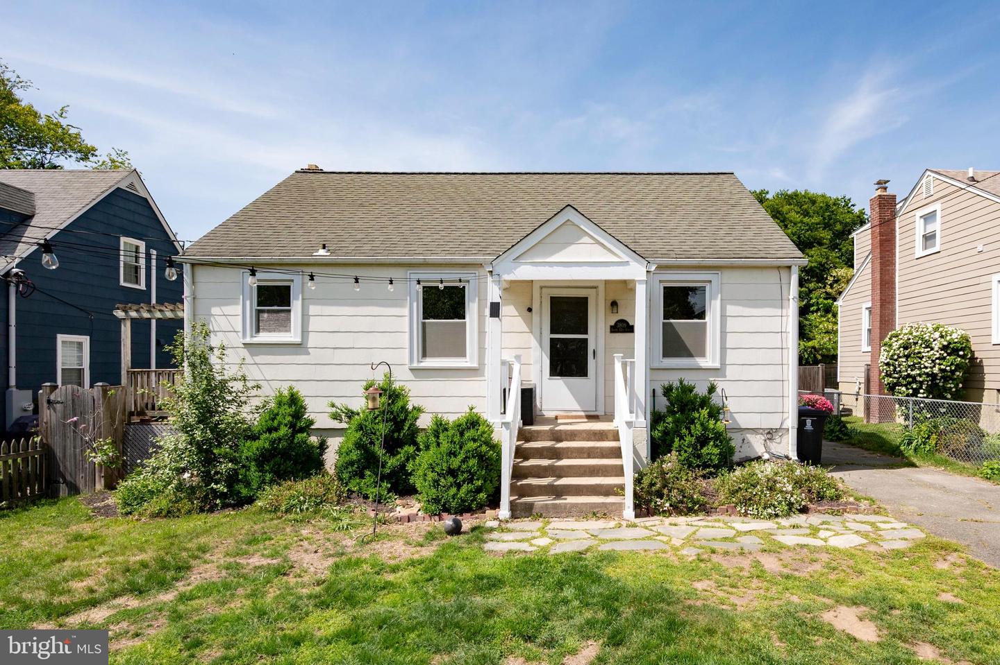 3809 13TH ST S, ARLINGTON, Virginia 22204, 3 Bedrooms Bedrooms, ,1 BathroomBathrooms,Residential,For sale,3809 13TH ST S,VAAR2056050 MLS # VAAR2056050