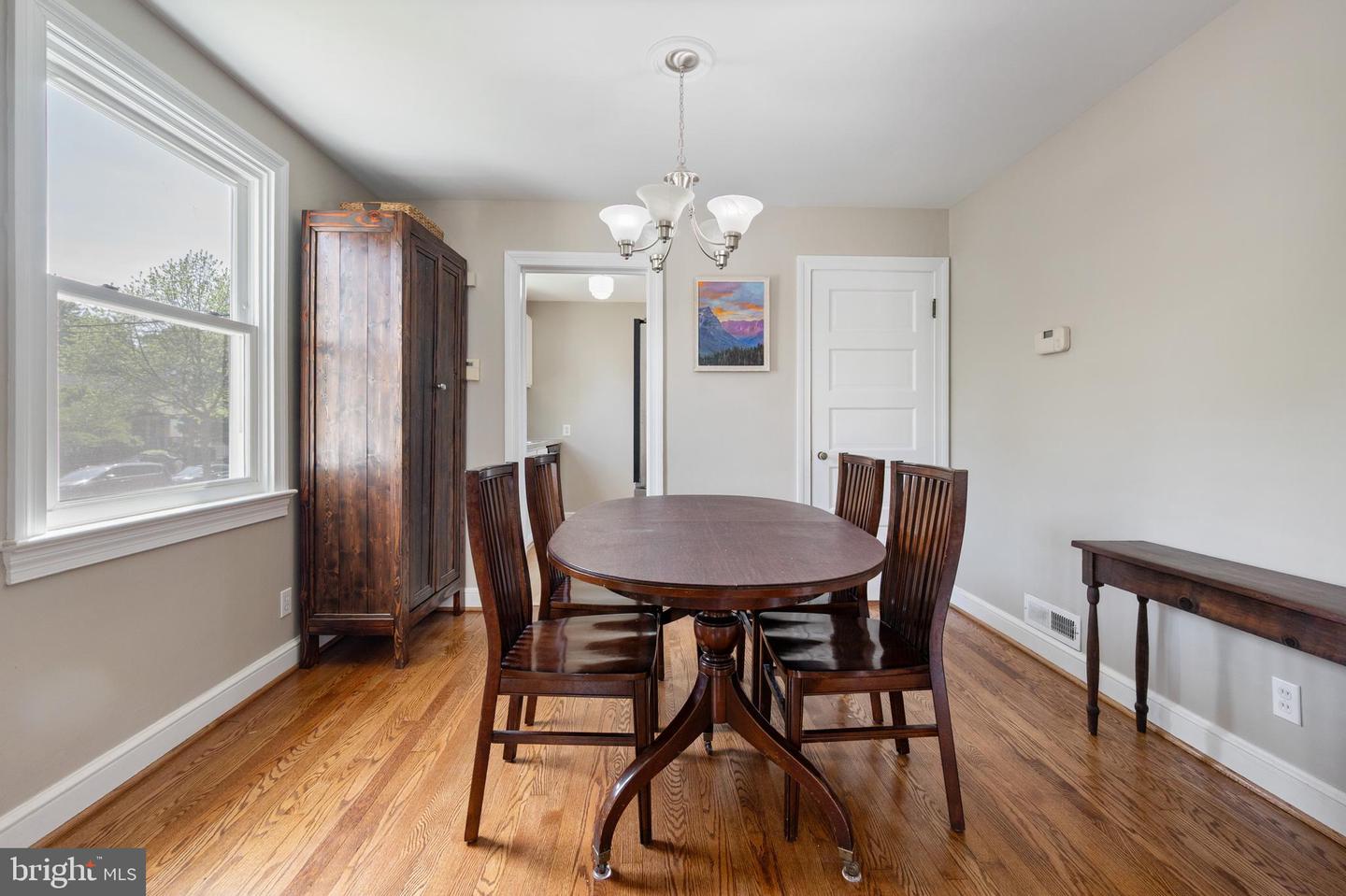 3809 13TH ST S, ARLINGTON, Virginia 22204, 3 Bedrooms Bedrooms, ,1 BathroomBathrooms,Residential,For sale,3809 13TH ST S,VAAR2056050 MLS # VAAR2056050