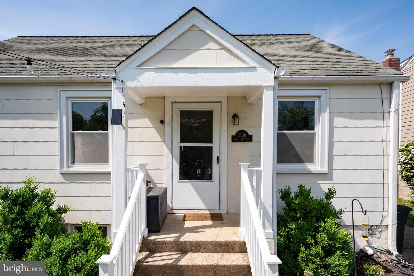 3809 13TH ST S, ARLINGTON, Virginia 22204, 3 Bedrooms Bedrooms, ,1 BathroomBathrooms,Residential,For sale,3809 13TH ST S,VAAR2056050 MLS # VAAR2056050