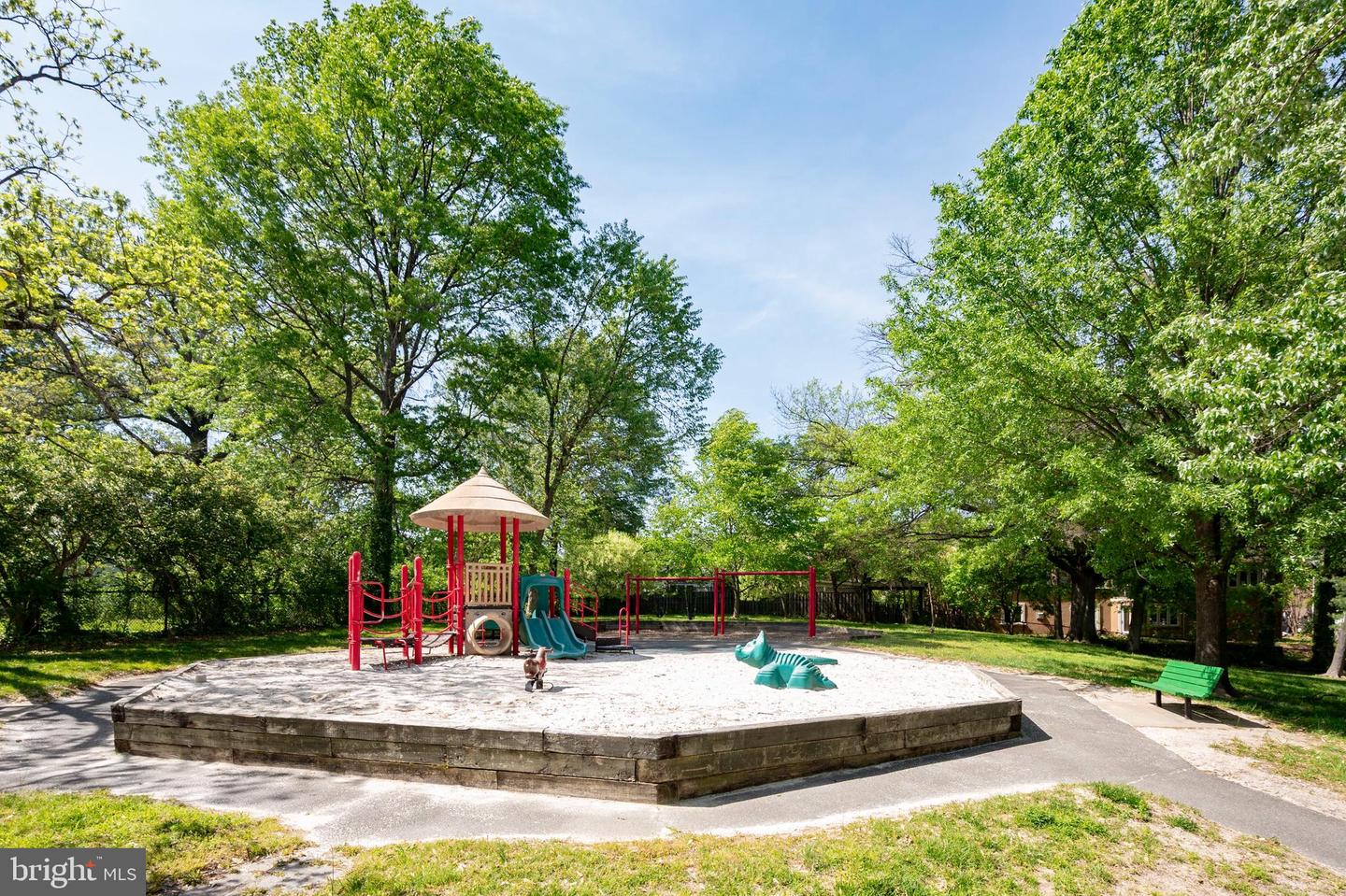 3809 13TH ST S, ARLINGTON, Virginia 22204, 3 Bedrooms Bedrooms, ,1 BathroomBathrooms,Residential,For sale,3809 13TH ST S,VAAR2056050 MLS # VAAR2056050
