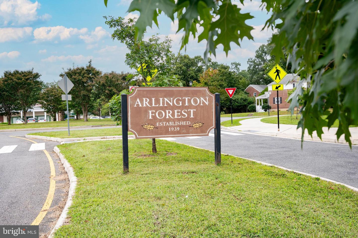 3809 13TH ST S, ARLINGTON, Virginia 22204, 3 Bedrooms Bedrooms, ,1 BathroomBathrooms,Residential,For sale,3809 13TH ST S,VAAR2056050 MLS # VAAR2056050