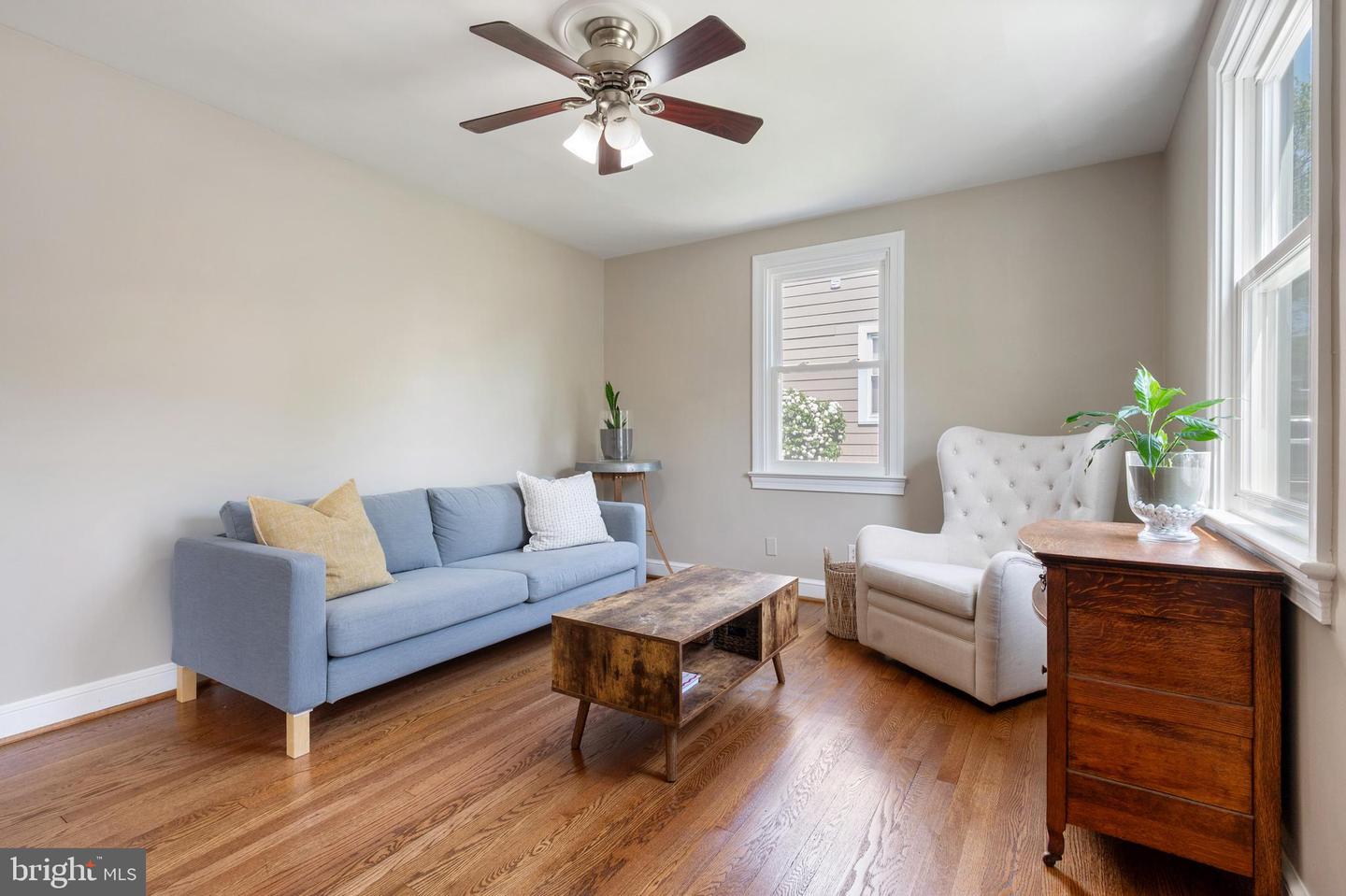 3809 13TH ST S, ARLINGTON, Virginia 22204, 3 Bedrooms Bedrooms, ,1 BathroomBathrooms,Residential,For sale,3809 13TH ST S,VAAR2056050 MLS # VAAR2056050