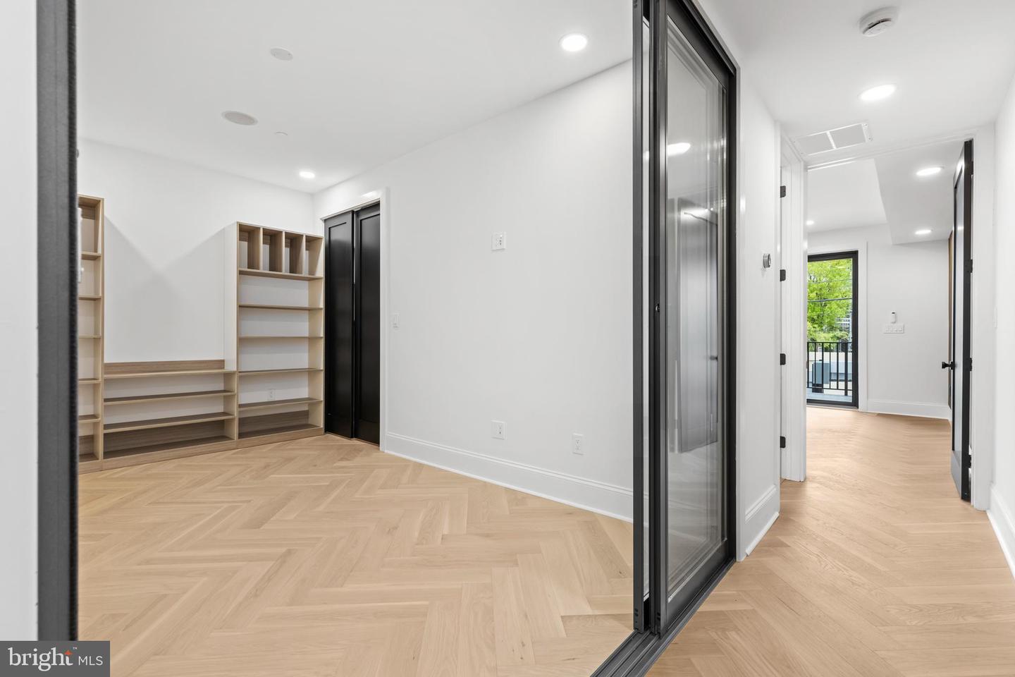 733 EUCLID ST NW #302, WASHINGTON, District Of Columbia 20001, 4 Bedrooms Bedrooms, ,4 BathroomsBathrooms,Residential,For sale,733 EUCLID ST NW #302,DCDC2195624 MLS # DCDC2195624