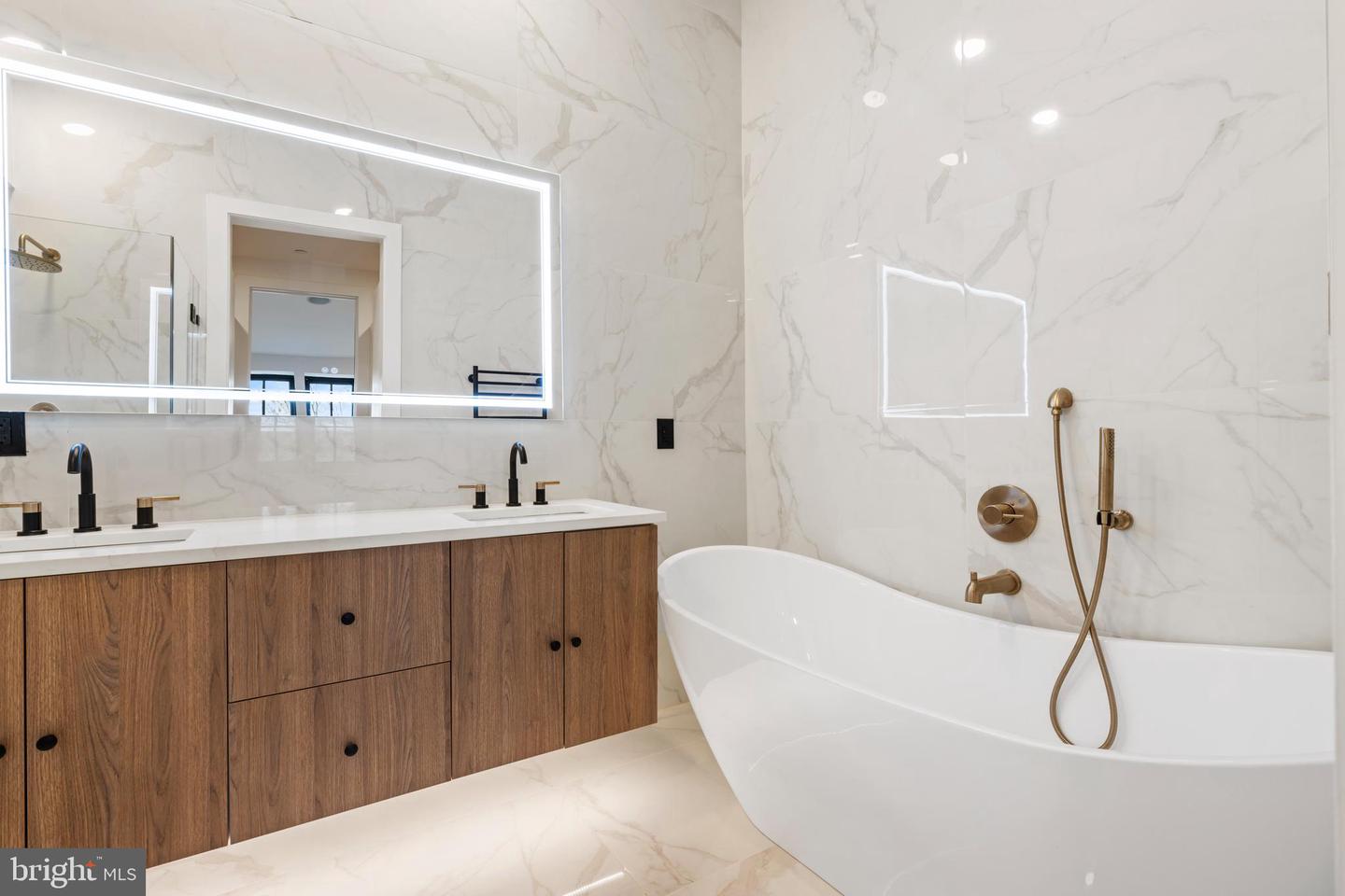733 EUCLID ST NW #302, WASHINGTON, District Of Columbia 20001, 4 Bedrooms Bedrooms, ,4 BathroomsBathrooms,Residential,For sale,733 EUCLID ST NW #302,DCDC2195624 MLS # DCDC2195624