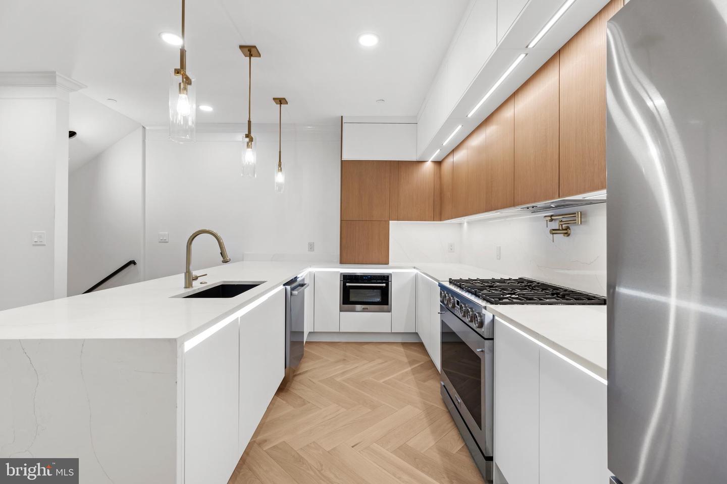733 EUCLID ST NW #302, WASHINGTON, District Of Columbia 20001, 4 Bedrooms Bedrooms, ,4 BathroomsBathrooms,Residential,For sale,733 EUCLID ST NW #302,DCDC2195624 MLS # DCDC2195624