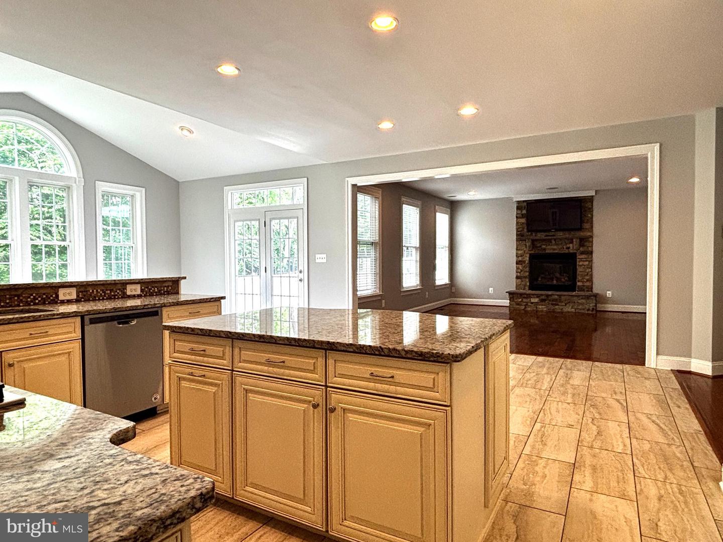 8457 AMANDA PLACE, VIENNA, Virginia 22180, 5 Bedrooms Bedrooms, ,4 BathroomsBathrooms,Residential,For sale,8457 AMANDA PLACE,VAFX2234582 MLS # VAFX2234582