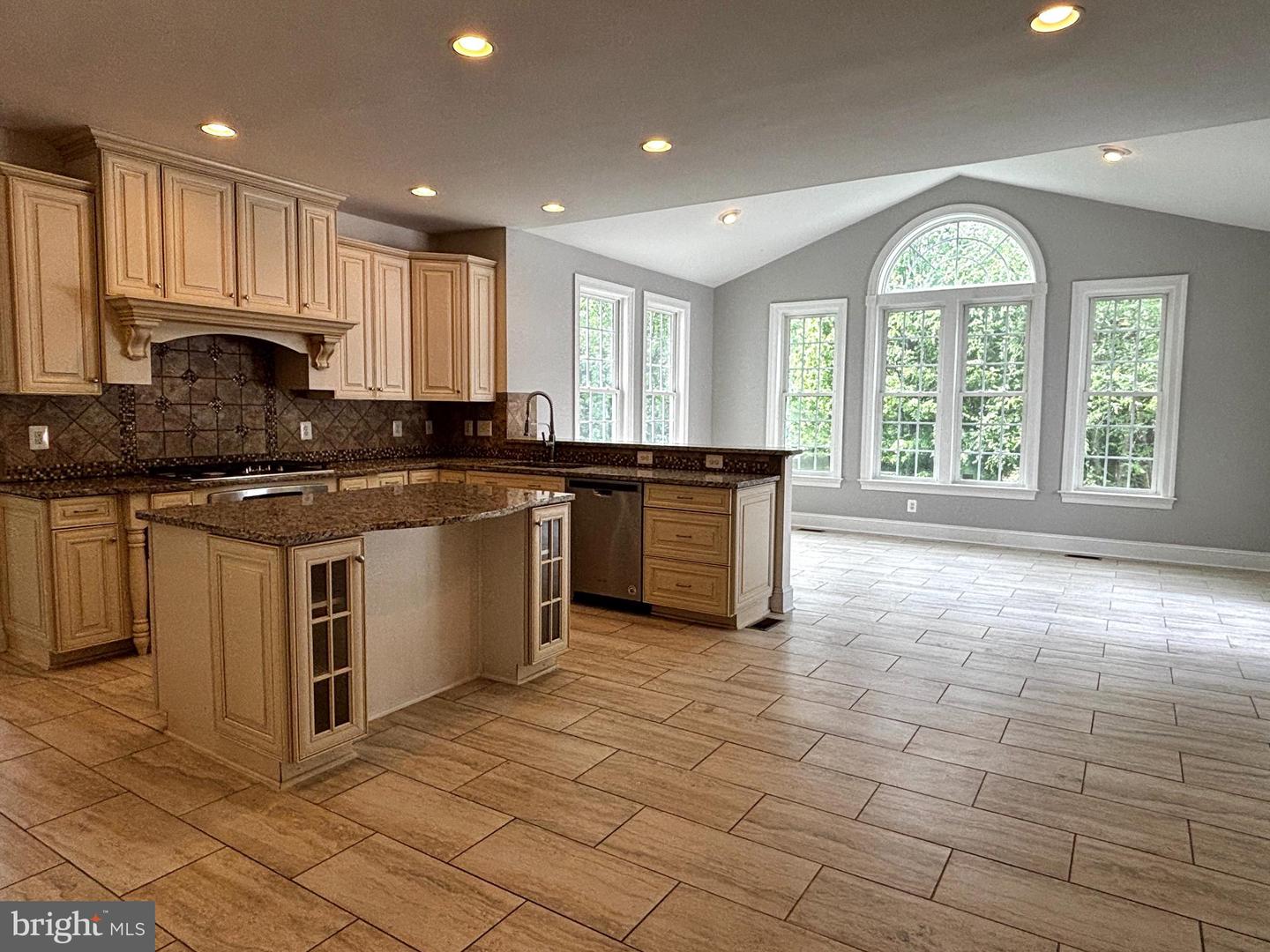 8457 AMANDA PLACE, VIENNA, Virginia 22180, 5 Bedrooms Bedrooms, ,4 BathroomsBathrooms,Residential,For sale,8457 AMANDA PLACE,VAFX2234582 MLS # VAFX2234582