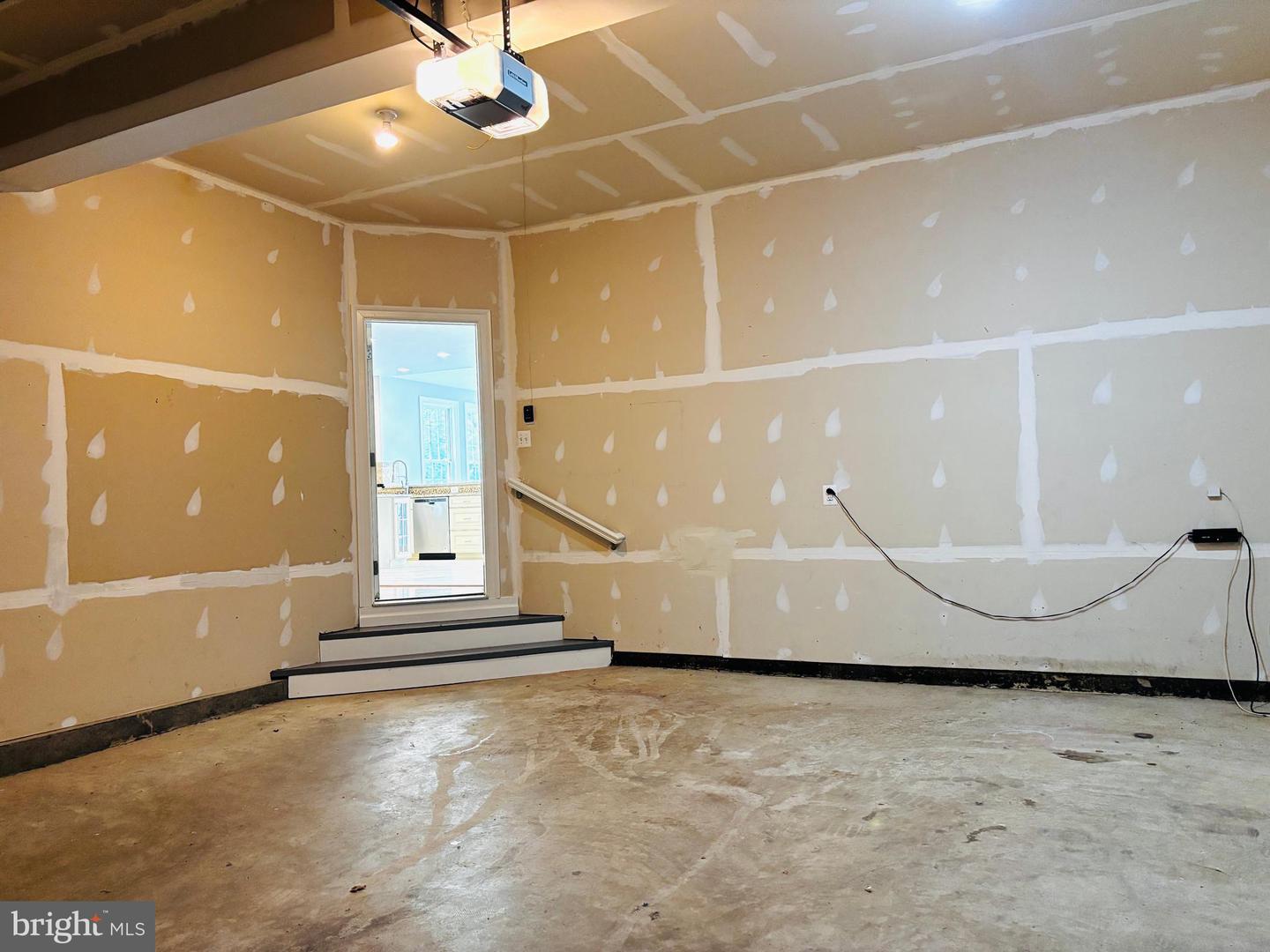 8457 AMANDA PLACE, VIENNA, Virginia 22180, 5 Bedrooms Bedrooms, ,4 BathroomsBathrooms,Residential,For sale,8457 AMANDA PLACE,VAFX2234582 MLS # VAFX2234582
