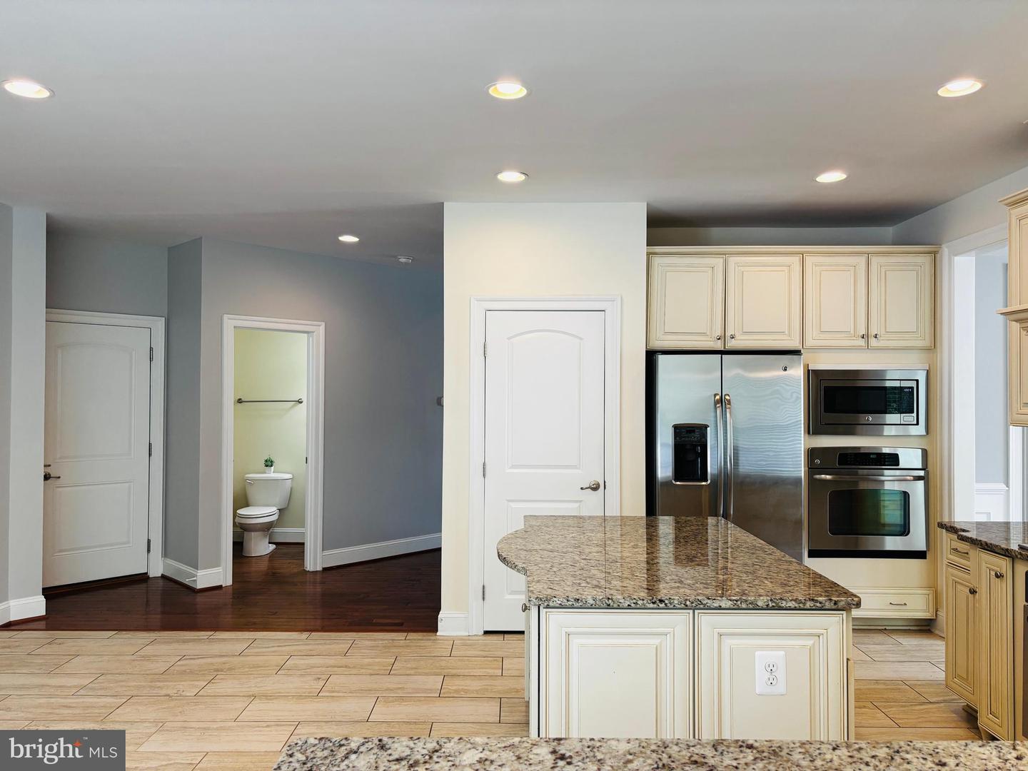 8457 AMANDA PLACE, VIENNA, Virginia 22180, 5 Bedrooms Bedrooms, ,4 BathroomsBathrooms,Residential,For sale,8457 AMANDA PLACE,VAFX2234582 MLS # VAFX2234582