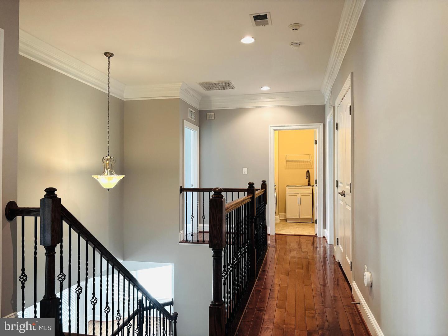 8457 AMANDA PLACE, VIENNA, Virginia 22180, 5 Bedrooms Bedrooms, ,4 BathroomsBathrooms,Residential,For sale,8457 AMANDA PLACE,VAFX2234582 MLS # VAFX2234582