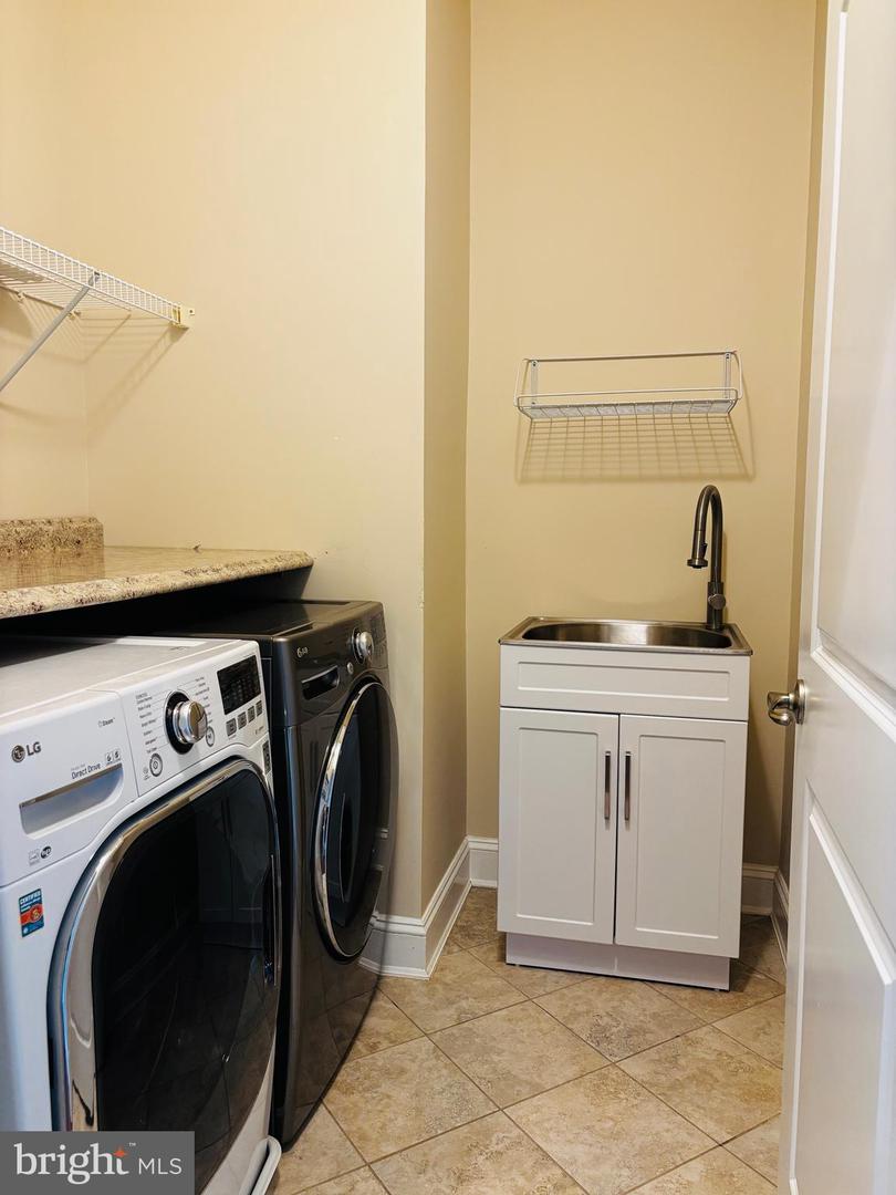 8457 AMANDA PLACE, VIENNA, Virginia 22180, 5 Bedrooms Bedrooms, ,4 BathroomsBathrooms,Residential,For sale,8457 AMANDA PLACE,VAFX2234582 MLS # VAFX2234582