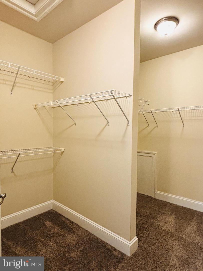 8457 AMANDA PLACE, VIENNA, Virginia 22180, 5 Bedrooms Bedrooms, ,4 BathroomsBathrooms,Residential,For sale,8457 AMANDA PLACE,VAFX2234582 MLS # VAFX2234582