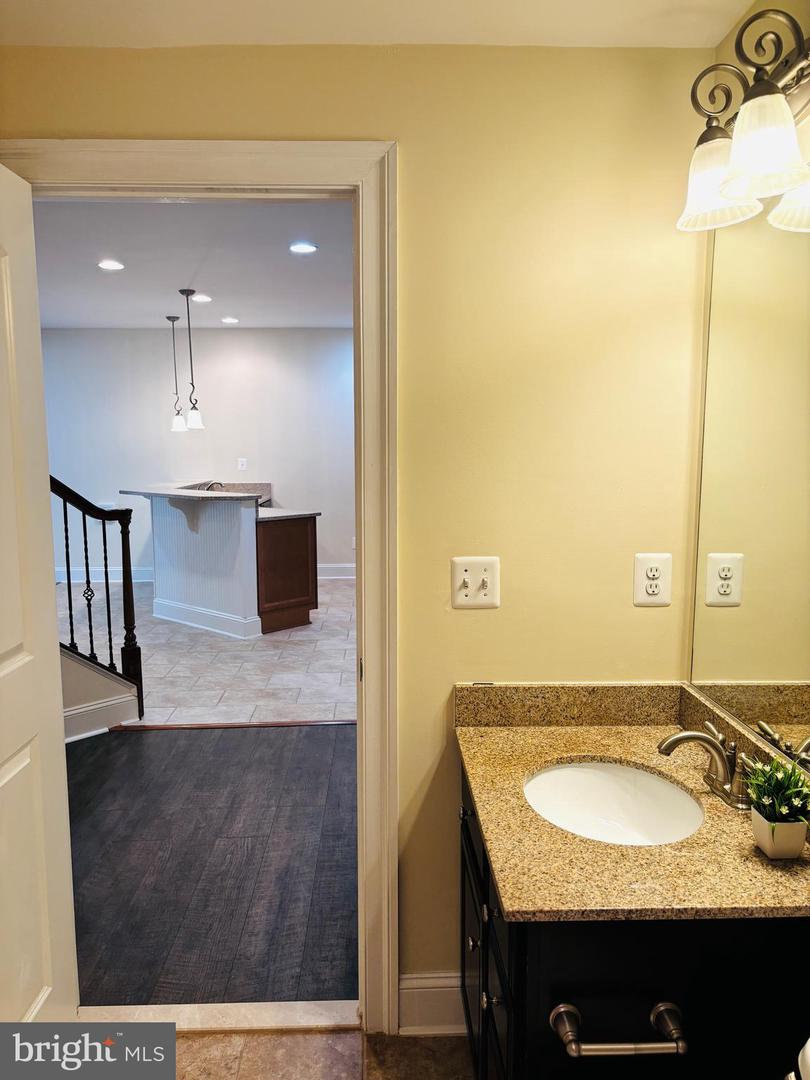 8457 AMANDA PLACE, VIENNA, Virginia 22180, 5 Bedrooms Bedrooms, ,4 BathroomsBathrooms,Residential,For sale,8457 AMANDA PLACE,VAFX2234582 MLS # VAFX2234582