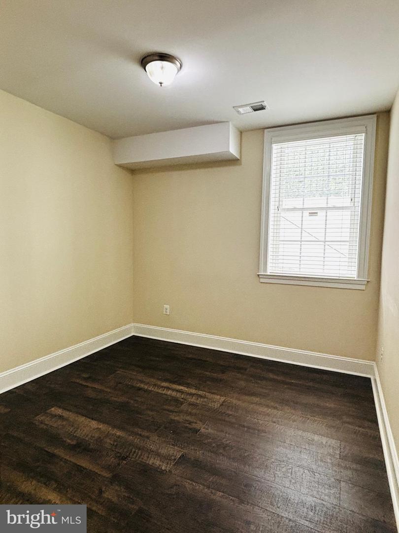 8457 AMANDA PLACE, VIENNA, Virginia 22180, 5 Bedrooms Bedrooms, ,4 BathroomsBathrooms,Residential,For sale,8457 AMANDA PLACE,VAFX2234582 MLS # VAFX2234582