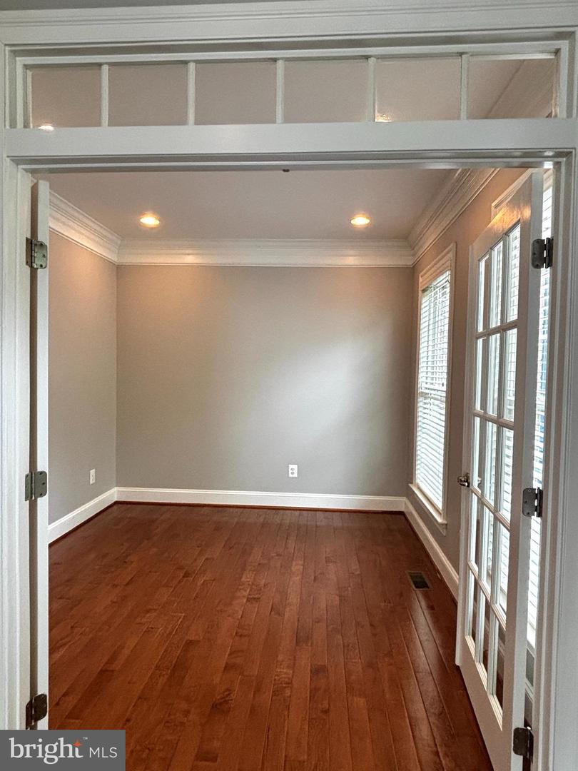 8457 AMANDA PLACE, VIENNA, Virginia 22180, 5 Bedrooms Bedrooms, ,4 BathroomsBathrooms,Residential,For sale,8457 AMANDA PLACE,VAFX2234582 MLS # VAFX2234582