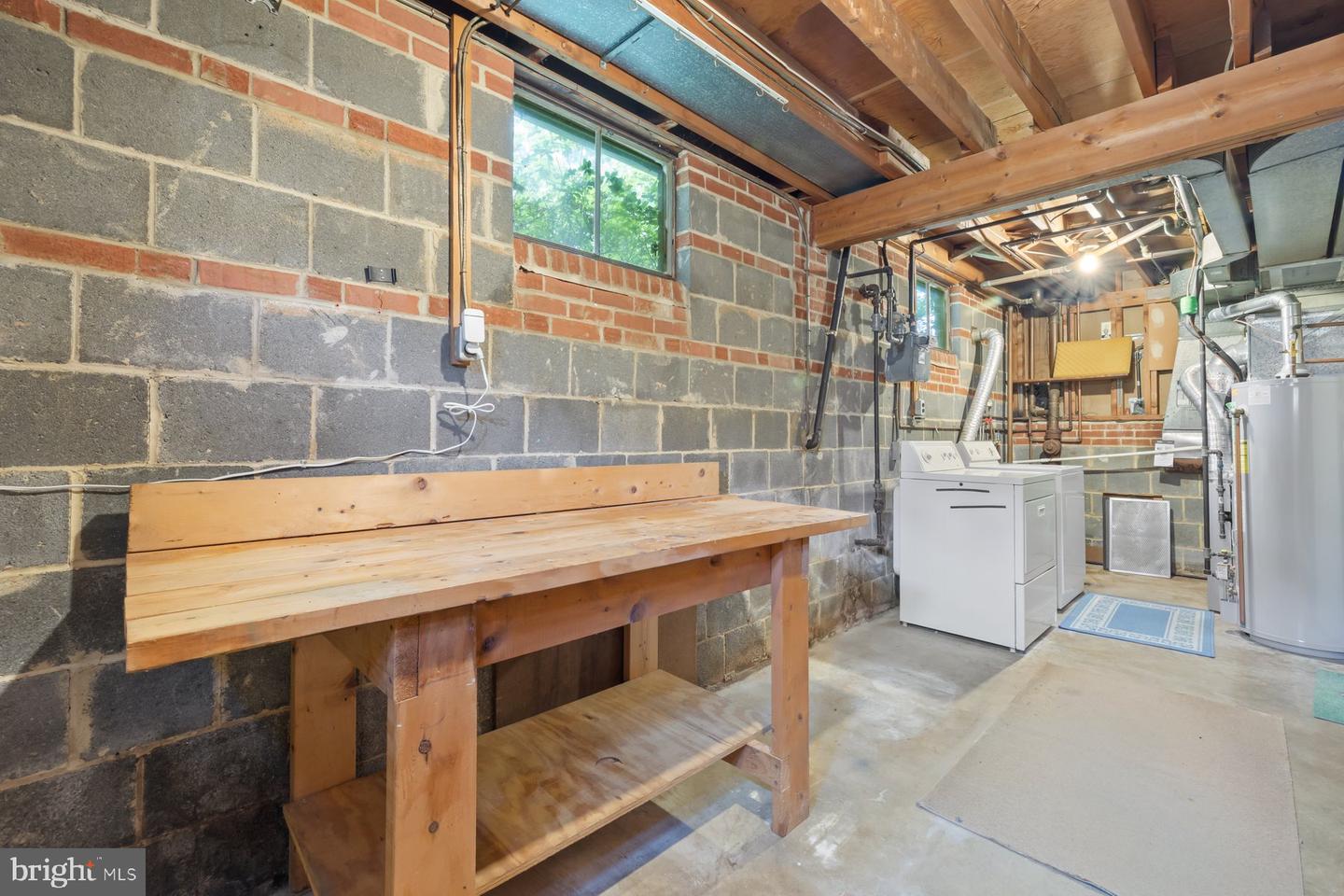 5304 MOULTRIE RD, SPRINGFIELD, Virginia 22151, 4 Bedrooms Bedrooms, ,2 BathroomsBathrooms,Residential,For sale,5304 MOULTRIE RD,VAFX2234618 MLS # VAFX2234618