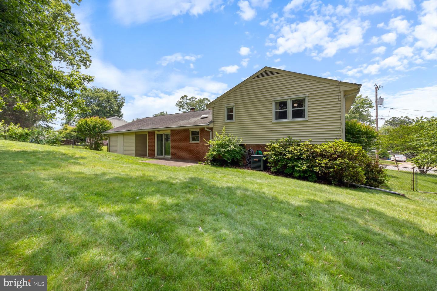 5304 MOULTRIE RD, SPRINGFIELD, Virginia 22151, 4 Bedrooms Bedrooms, ,2 BathroomsBathrooms,Residential,For sale,5304 MOULTRIE RD,VAFX2234618 MLS # VAFX2234618