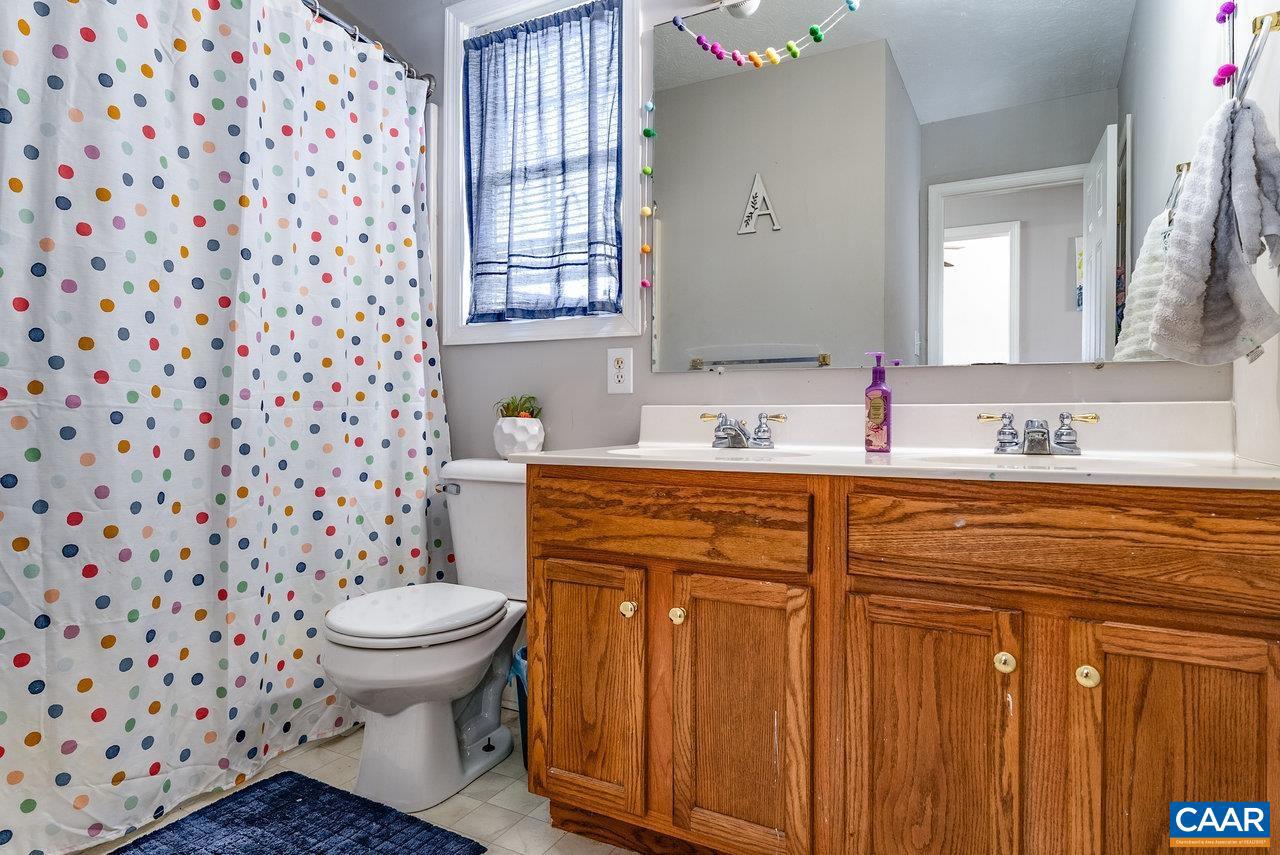 11 FALCON LN, WEYERS CAVE, Virginia 24486, 3 Bedrooms Bedrooms, ,2 BathroomsBathrooms,Residential,For sale,11 FALCON LN,663309 MLS # 663309