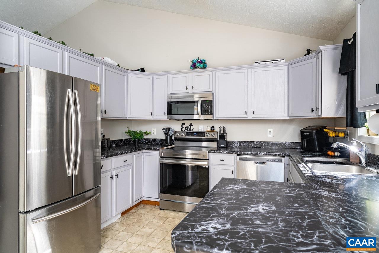 11 FALCON LN, WEYERS CAVE, Virginia 24486, 3 Bedrooms Bedrooms, ,2 BathroomsBathrooms,Residential,For sale,11 FALCON LN,663309 MLS # 663309