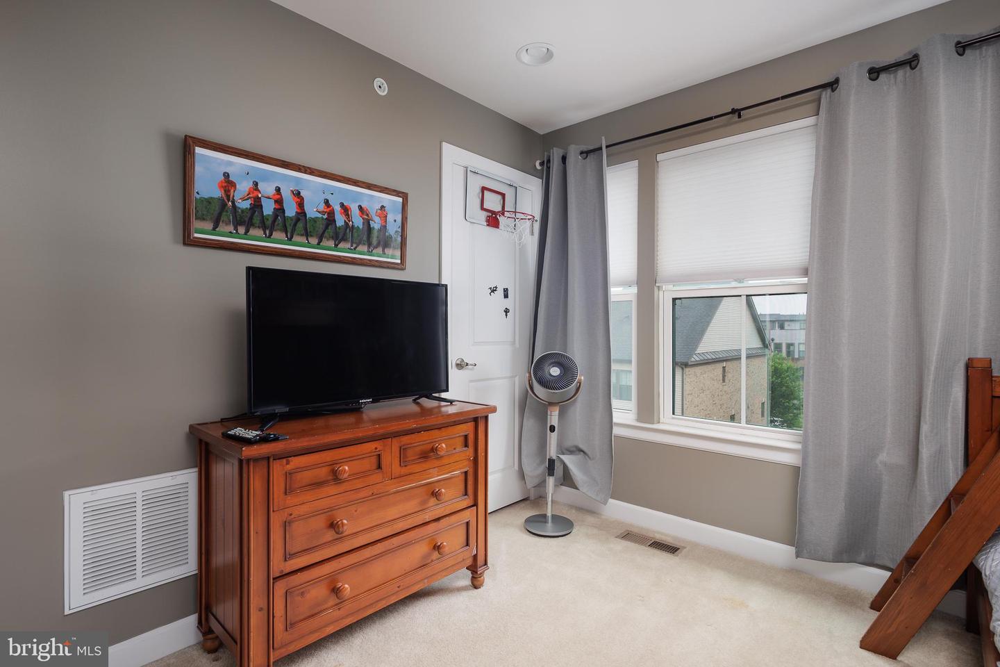 22355 EXE SQ, ASHBURN, Virginia 20148, 3 Bedrooms Bedrooms, ,3 BathroomsBathrooms,Residential,For sale,22355 EXE SQ,VALO2094740 MLS # VALO2094740