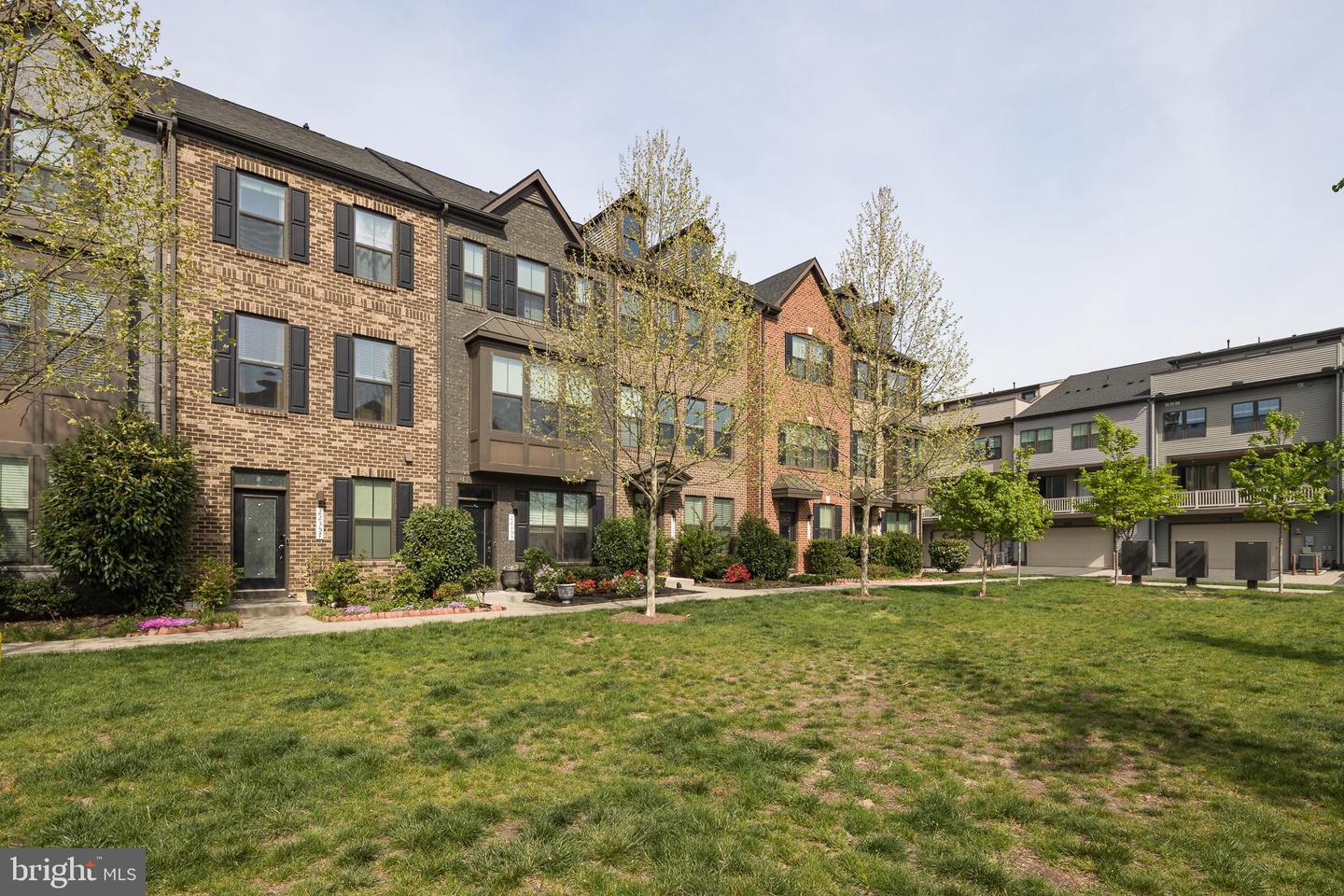 22355 EXE SQ, ASHBURN, Virginia 20148, 3 Bedrooms Bedrooms, ,3 BathroomsBathrooms,Residential,For sale,22355 EXE SQ,VALO2094740 MLS # VALO2094740