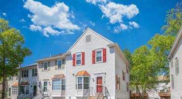 4038 SPRING RUN CT #7A, CHANTILLY, Virginia 20151, 3 Bedrooms Bedrooms, ,2 BathroomsBathrooms,Residential,For sale,4038 SPRING RUN CT #7A,VAFX2236936 MLS # VAFX2236936