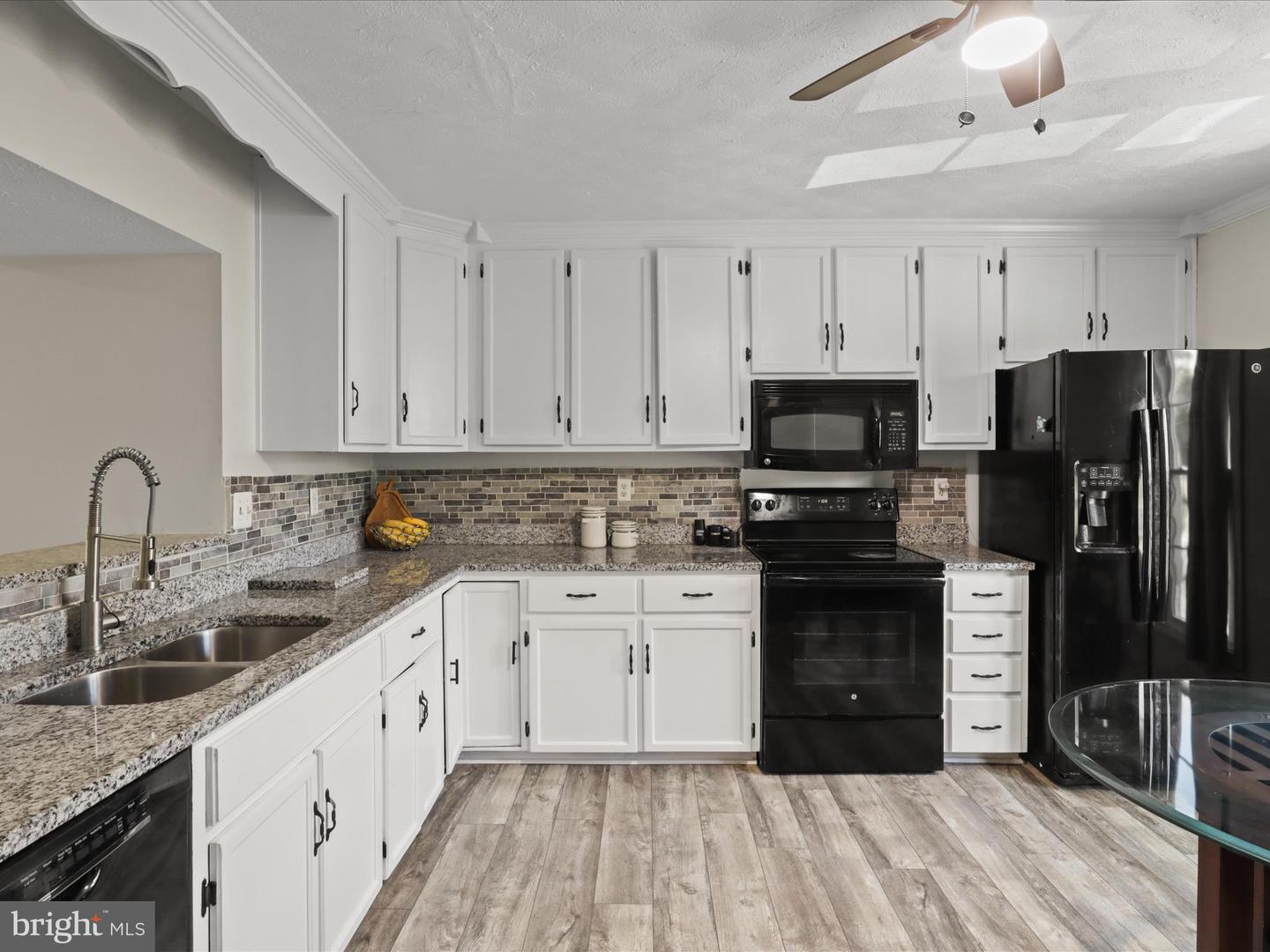 8982 CANNON RIDGE DR, MANASSAS, Virginia 20110, 4 Bedrooms Bedrooms, ,2 BathroomsBathrooms,Residential,For sale,8982 CANNON RIDGE DR,VAMN2008236 MLS # VAMN2008236