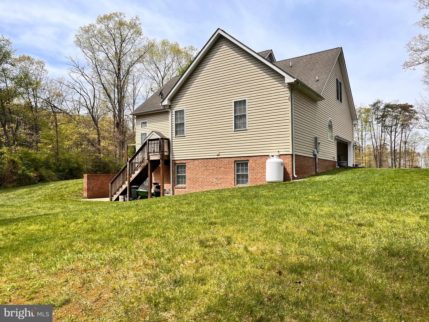 168 THOMAS DR, MIDDLETOWN, Virginia 22645, 4 Bedrooms Bedrooms, ,2 BathroomsBathrooms,Residential,For sale,168 THOMAS DR,VAWR2011036 MLS # VAWR2011036