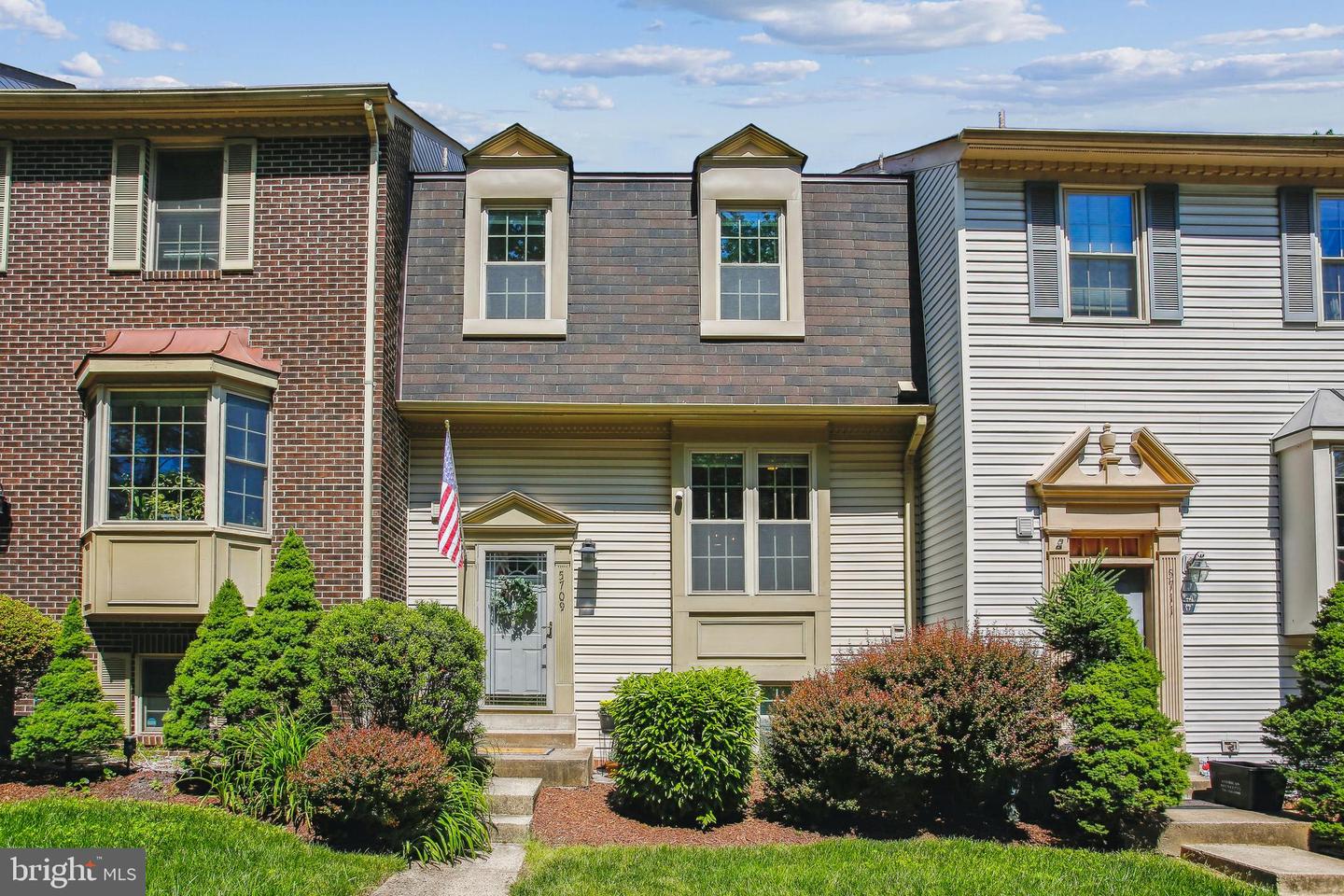 5709 BURKE TOWNE CT, BURKE, Virginia 22015, 3 Bedrooms Bedrooms, ,2 BathroomsBathrooms,Residential,For sale,5709 BURKE TOWNE CT,VAFX2237874 MLS # VAFX2237874
