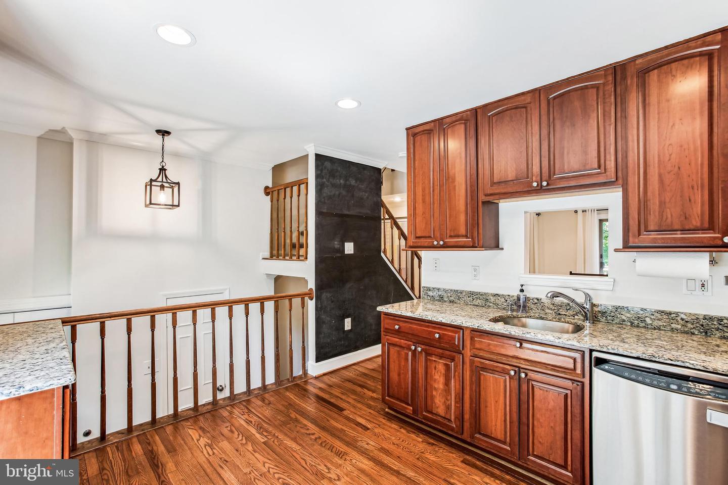 5709 BURKE TOWNE CT, BURKE, Virginia 22015, 3 Bedrooms Bedrooms, ,2 BathroomsBathrooms,Residential,For sale,5709 BURKE TOWNE CT,VAFX2237874 MLS # VAFX2237874