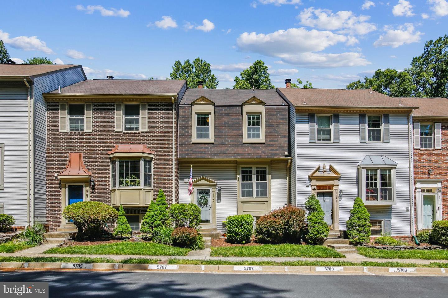 5709 BURKE TOWNE CT, BURKE, Virginia 22015, 3 Bedrooms Bedrooms, ,2 BathroomsBathrooms,Residential,For sale,5709 BURKE TOWNE CT,VAFX2237874 MLS # VAFX2237874