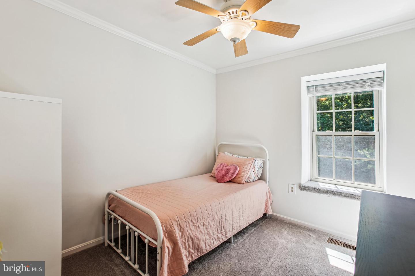 5709 BURKE TOWNE CT, BURKE, Virginia 22015, 3 Bedrooms Bedrooms, ,2 BathroomsBathrooms,Residential,For sale,5709 BURKE TOWNE CT,VAFX2237874 MLS # VAFX2237874