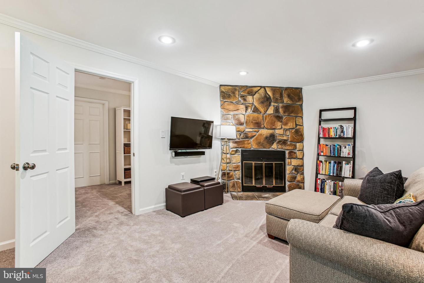 5709 BURKE TOWNE CT, BURKE, Virginia 22015, 3 Bedrooms Bedrooms, ,2 BathroomsBathrooms,Residential,For sale,5709 BURKE TOWNE CT,VAFX2237874 MLS # VAFX2237874
