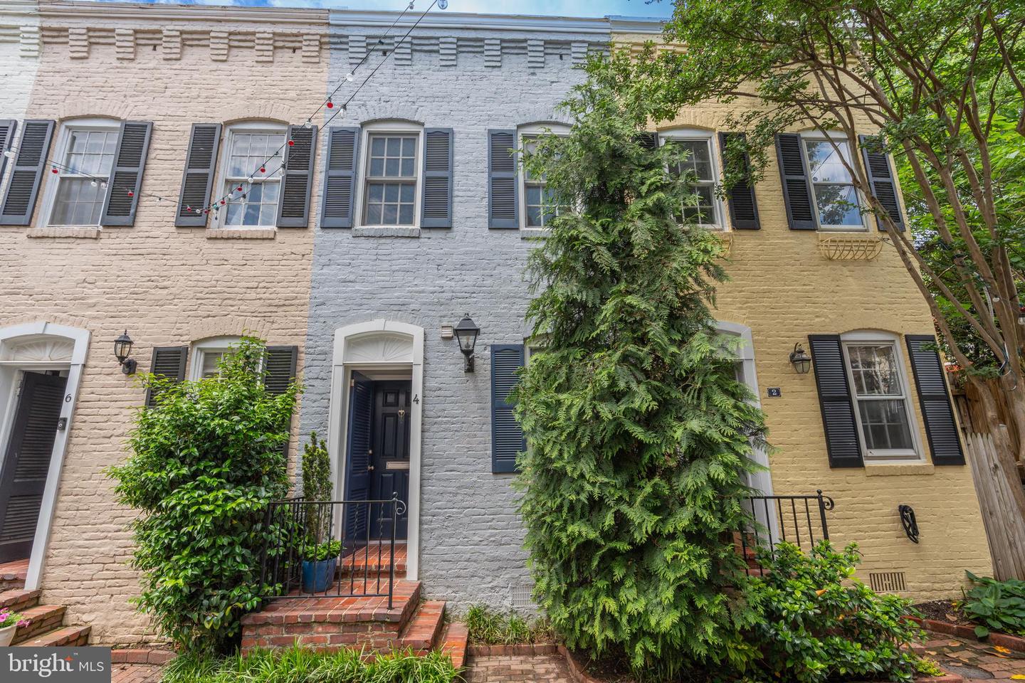 4 POMANDER WALK NW, WASHINGTON, District Of Columbia 20007, 2 Bedrooms Bedrooms, ,1 BathroomBathrooms,Residential,For sale,4 POMANDER WALK NW,DCDC2198574 MLS # DCDC2198574