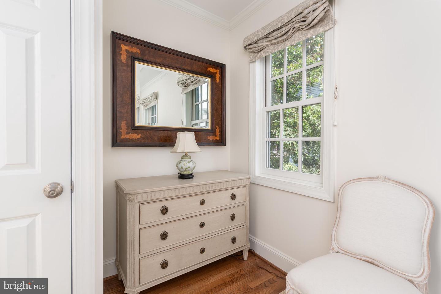 4 POMANDER WALK NW, WASHINGTON, District Of Columbia 20007, 2 Bedrooms Bedrooms, ,1 BathroomBathrooms,Residential,For sale,4 POMANDER WALK NW,DCDC2198574 MLS # DCDC2198574