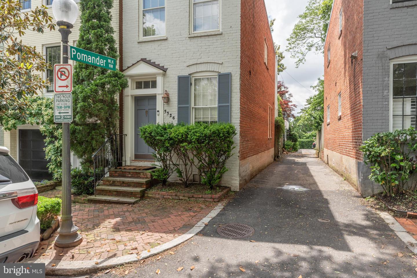4 POMANDER WALK NW, WASHINGTON, District Of Columbia 20007, 2 Bedrooms Bedrooms, ,1 BathroomBathrooms,Residential,For sale,4 POMANDER WALK NW,DCDC2198574 MLS # DCDC2198574