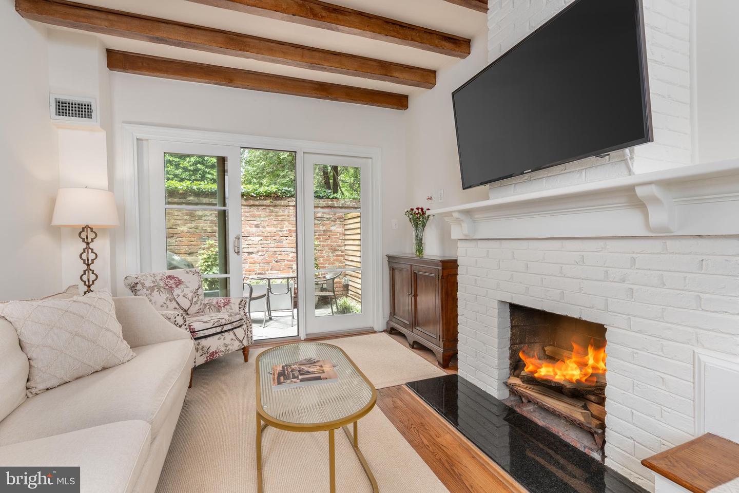 4 POMANDER WALK NW, WASHINGTON, District Of Columbia 20007, 2 Bedrooms Bedrooms, ,1 BathroomBathrooms,Residential,For sale,4 POMANDER WALK NW,DCDC2198574 MLS # DCDC2198574