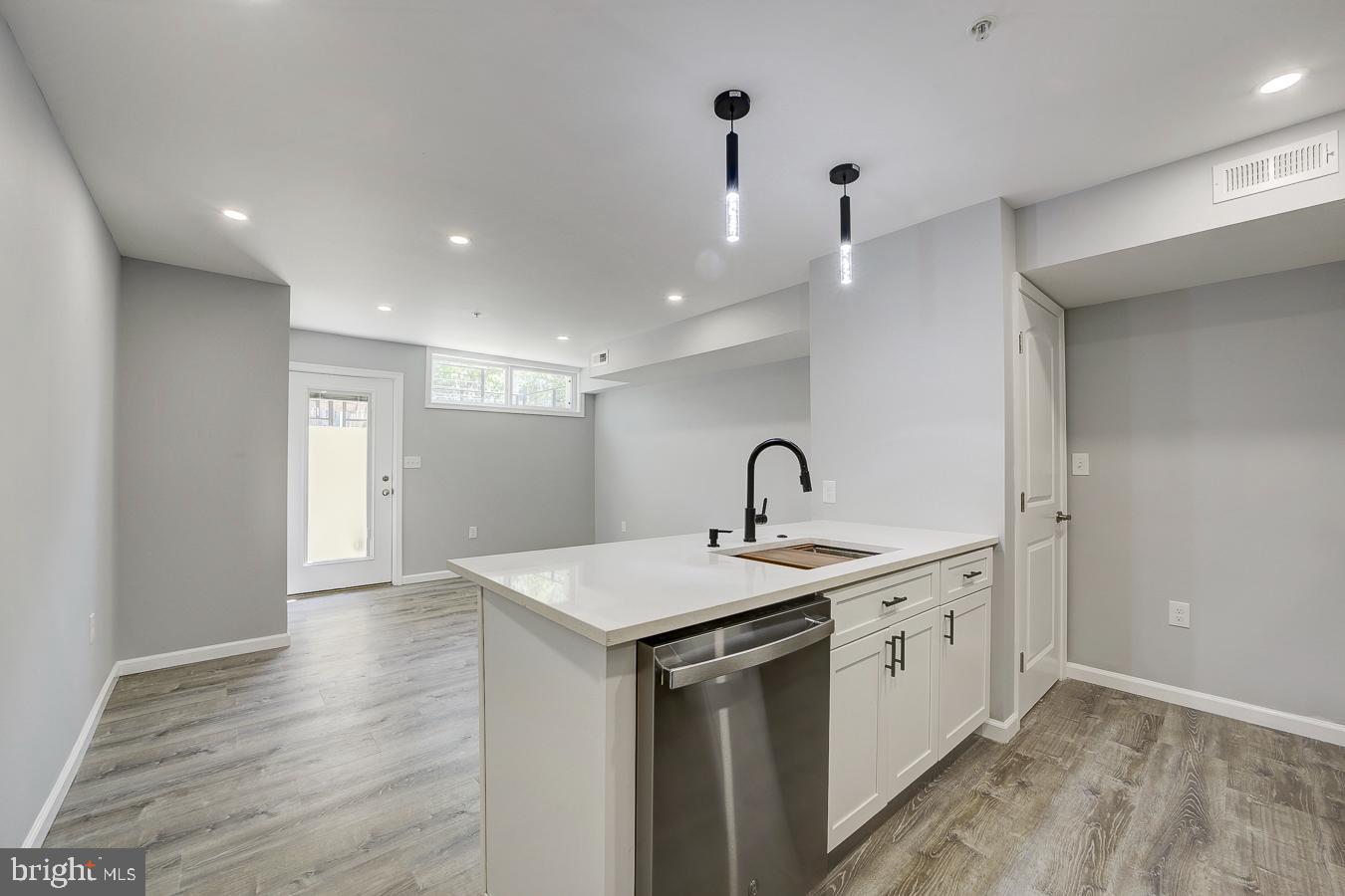 832 19TH ST NE #A, WASHINGTON, District Of Columbia 20002, 3 Bedrooms Bedrooms, ,2 BathroomsBathrooms,Residential,For sale,832 19TH ST NE #A,DCDC2198576 MLS # DCDC2198576