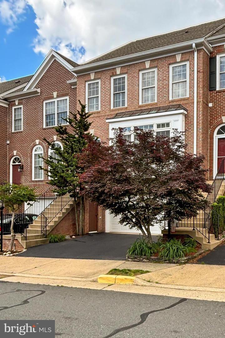 5591 GOVERNORS POND CIR, ALEXANDRIA, Virginia 22310, 3 Bedrooms Bedrooms, ,3 BathroomsBathrooms,Residential,For sale,5591 GOVERNORS POND CIR,VAFX2238118 MLS # VAFX2238118