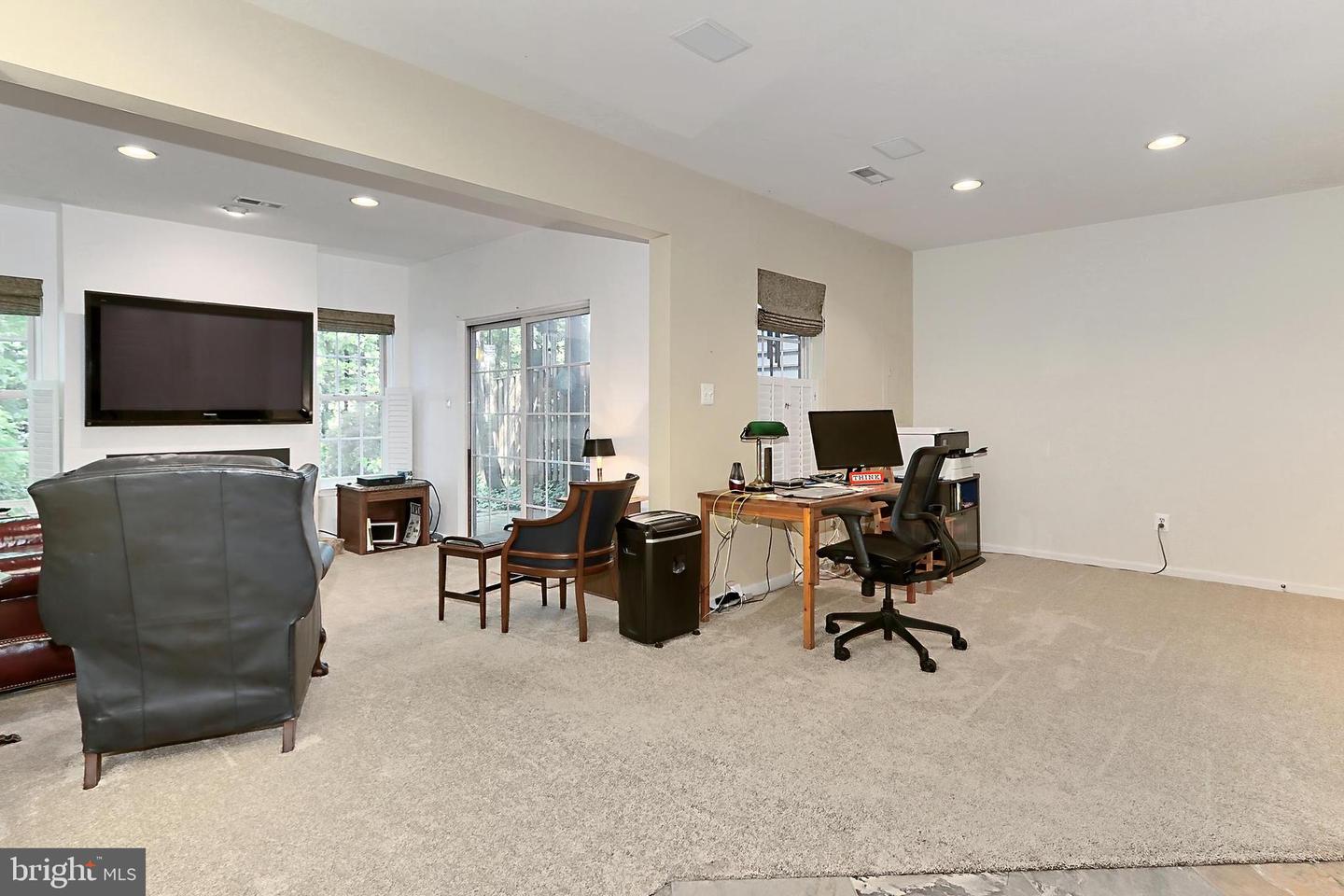 5591 GOVERNORS POND CIR, ALEXANDRIA, Virginia 22310, 3 Bedrooms Bedrooms, ,3 BathroomsBathrooms,Residential,For sale,5591 GOVERNORS POND CIR,VAFX2238118 MLS # VAFX2238118
