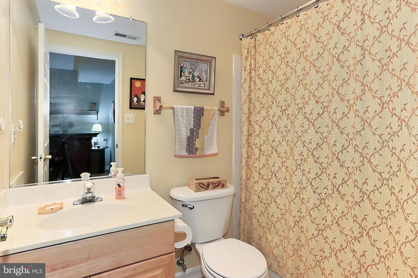 5591 GOVERNORS POND CIR, ALEXANDRIA, Virginia 22310, 3 Bedrooms Bedrooms, ,3 BathroomsBathrooms,Residential,For sale,5591 GOVERNORS POND CIR,VAFX2238118 MLS # VAFX2238118