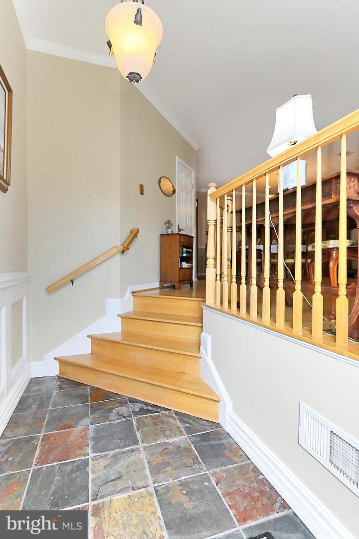 5591 GOVERNORS POND CIR, ALEXANDRIA, Virginia 22310, 3 Bedrooms Bedrooms, ,3 BathroomsBathrooms,Residential,For sale,5591 GOVERNORS POND CIR,VAFX2238118 MLS # VAFX2238118