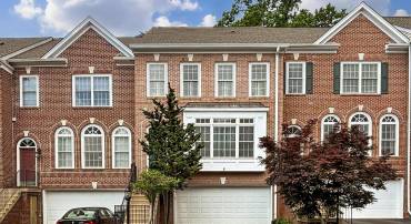 5591 GOVERNORS POND CIR, ALEXANDRIA, Virginia 22310, 3 Bedrooms Bedrooms, ,3 BathroomsBathrooms,Residential,For sale,5591 GOVERNORS POND CIR,VAFX2238118 MLS # VAFX2238118