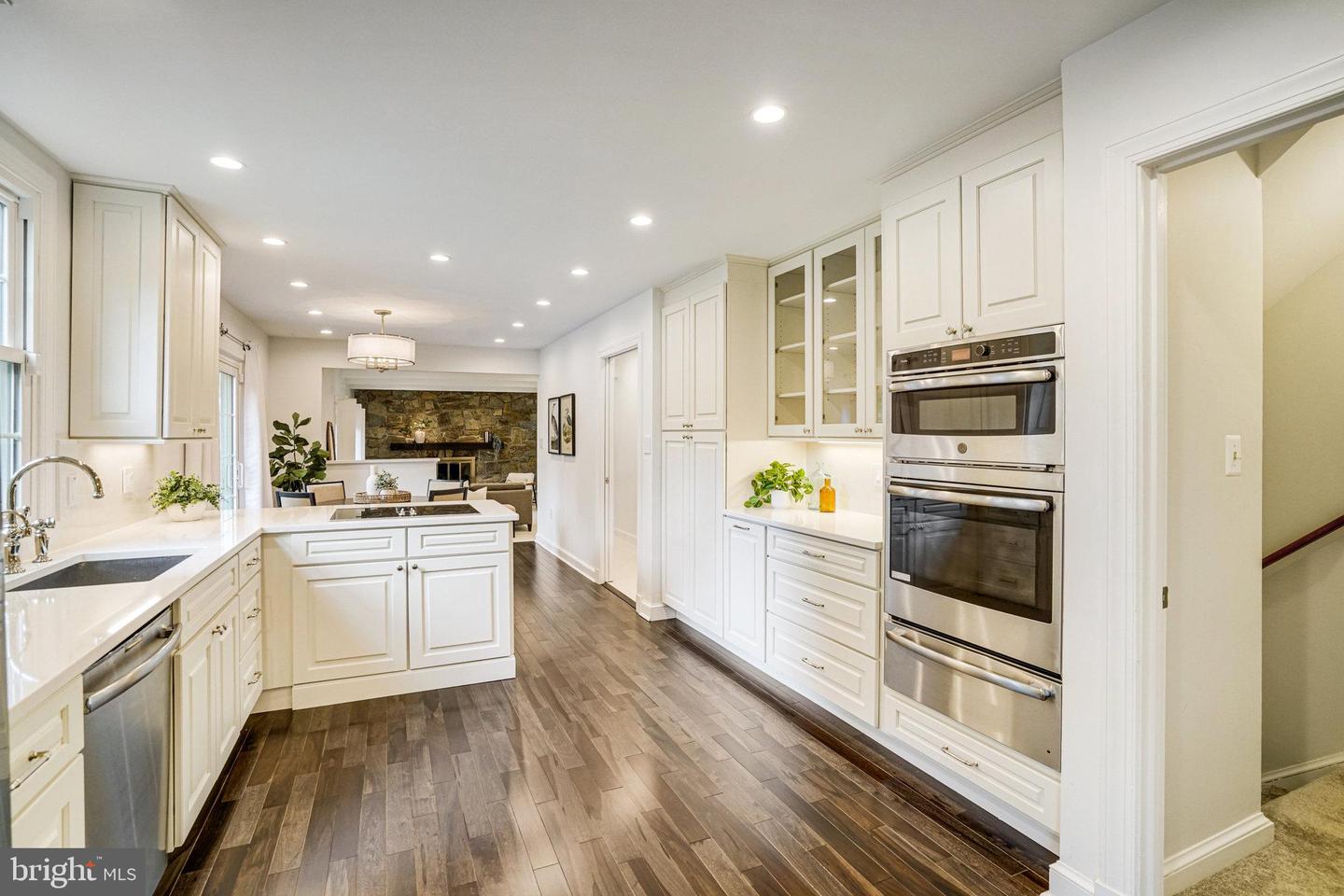 3801 IVANHOE LN, ALEXANDRIA, Virginia 22310, 5 Bedrooms Bedrooms, ,3 BathroomsBathrooms,Residential,For sale,3801 IVANHOE LN,VAFX2238594 MLS # VAFX2238594