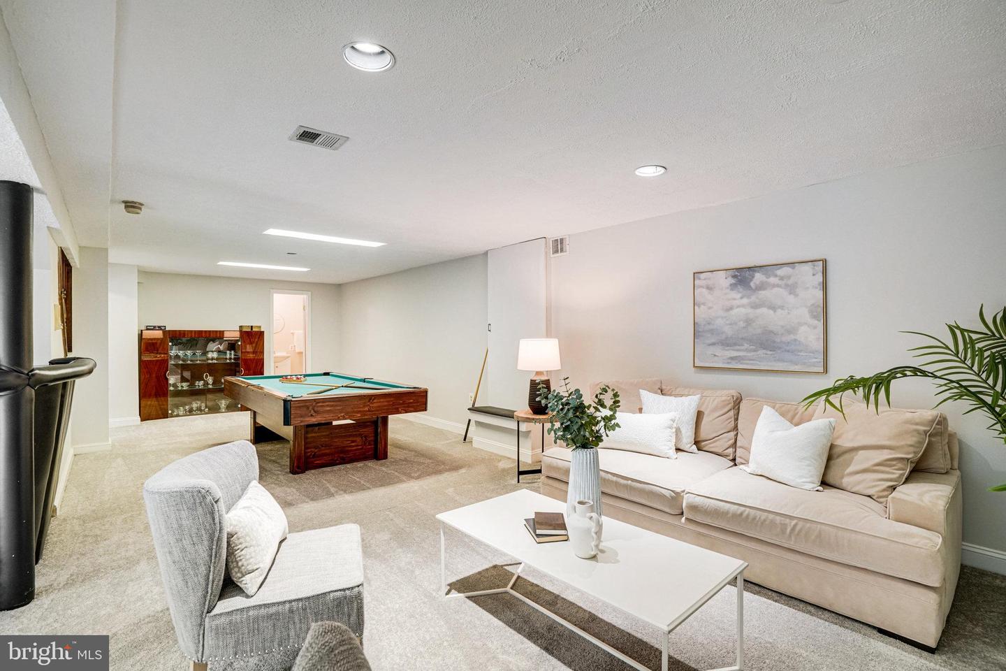 3801 IVANHOE LN, ALEXANDRIA, Virginia 22310, 5 Bedrooms Bedrooms, ,3 BathroomsBathrooms,Residential,For sale,3801 IVANHOE LN,VAFX2238594 MLS # VAFX2238594