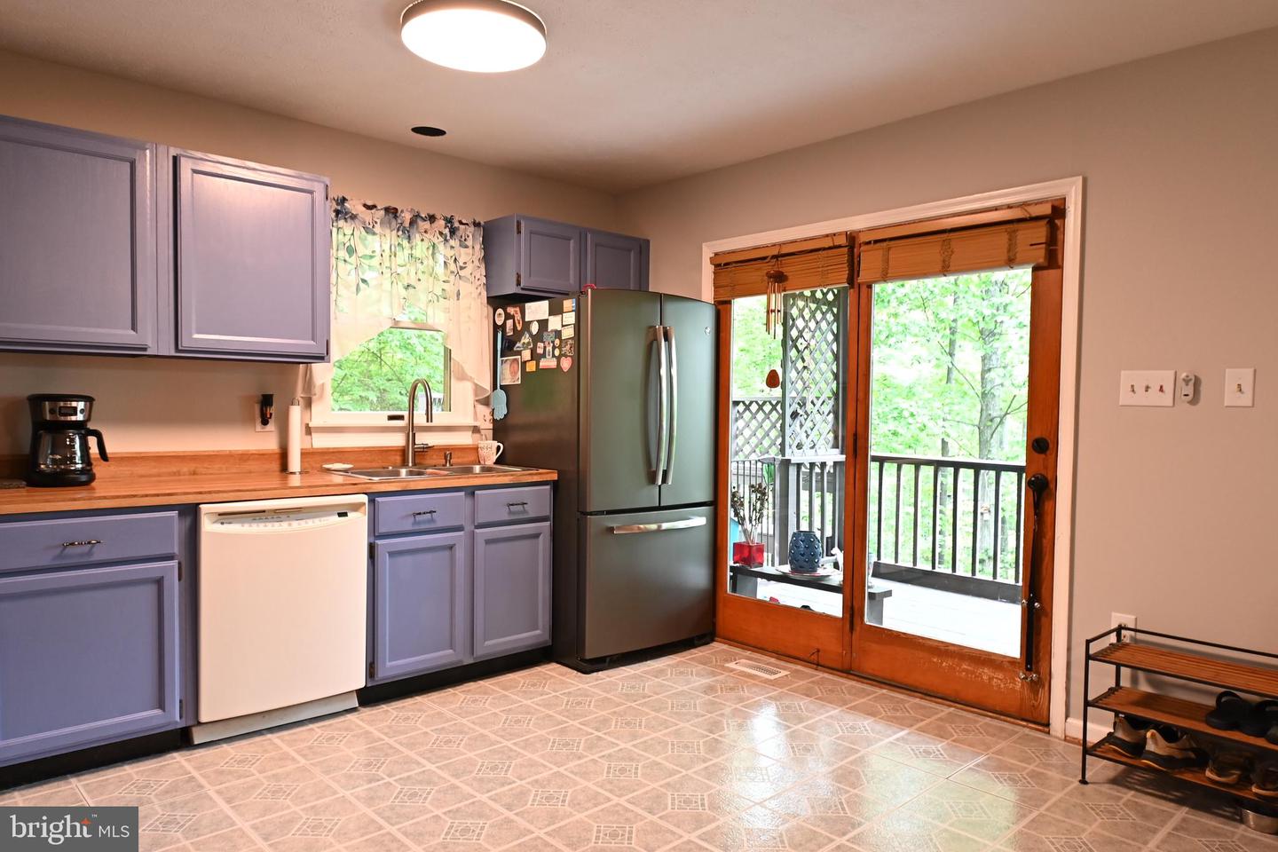 359 OLD LINDEN RD, LINDEN, Virginia 22642, 2 Bedrooms Bedrooms, 6 Rooms Rooms,2 BathroomsBathrooms,Residential,For sale,359 OLD LINDEN RD,VAWR2011082 MLS # VAWR2011082