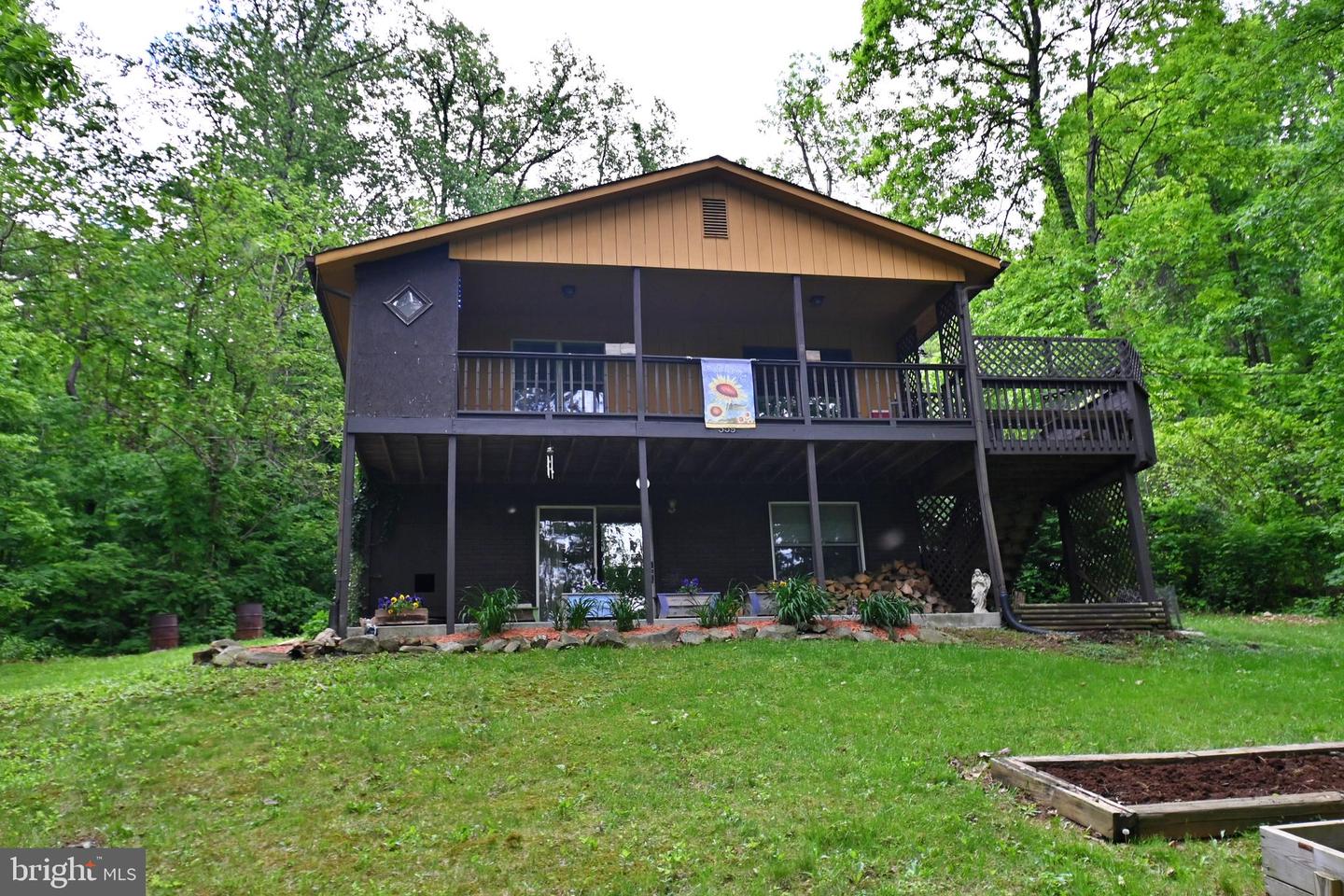 359 OLD LINDEN RD, LINDEN, Virginia 22642, 2 Bedrooms Bedrooms, 6 Rooms Rooms,2 BathroomsBathrooms,Residential,For sale,359 OLD LINDEN RD,VAWR2011082 MLS # VAWR2011082